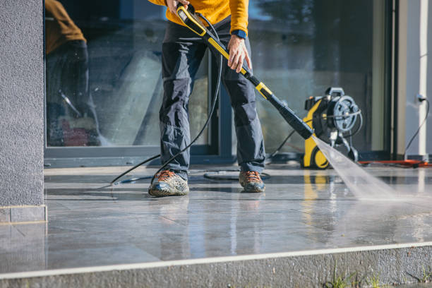 Best Sign and Awning Cleaning  in Bushland, TX